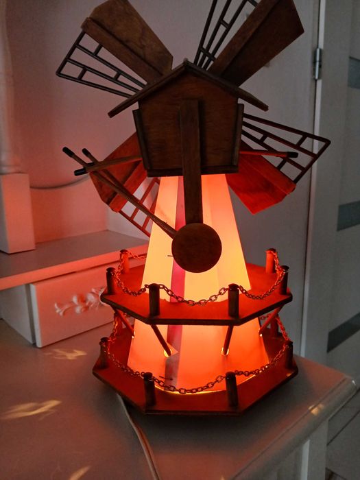 Lampka nocna wiatrak