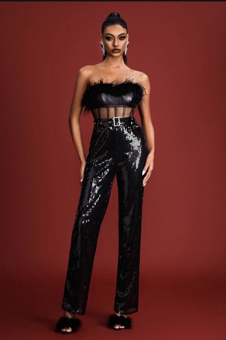 Kombinezon w cekinach