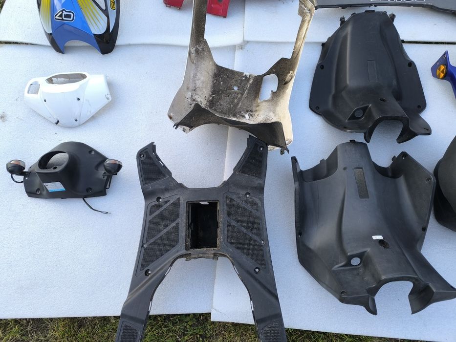 Plastiki, owiewki średni SKUTER chińczyk Moto Magnus