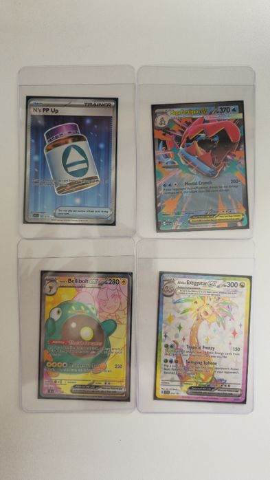 Conjunto de  cartas pokémon