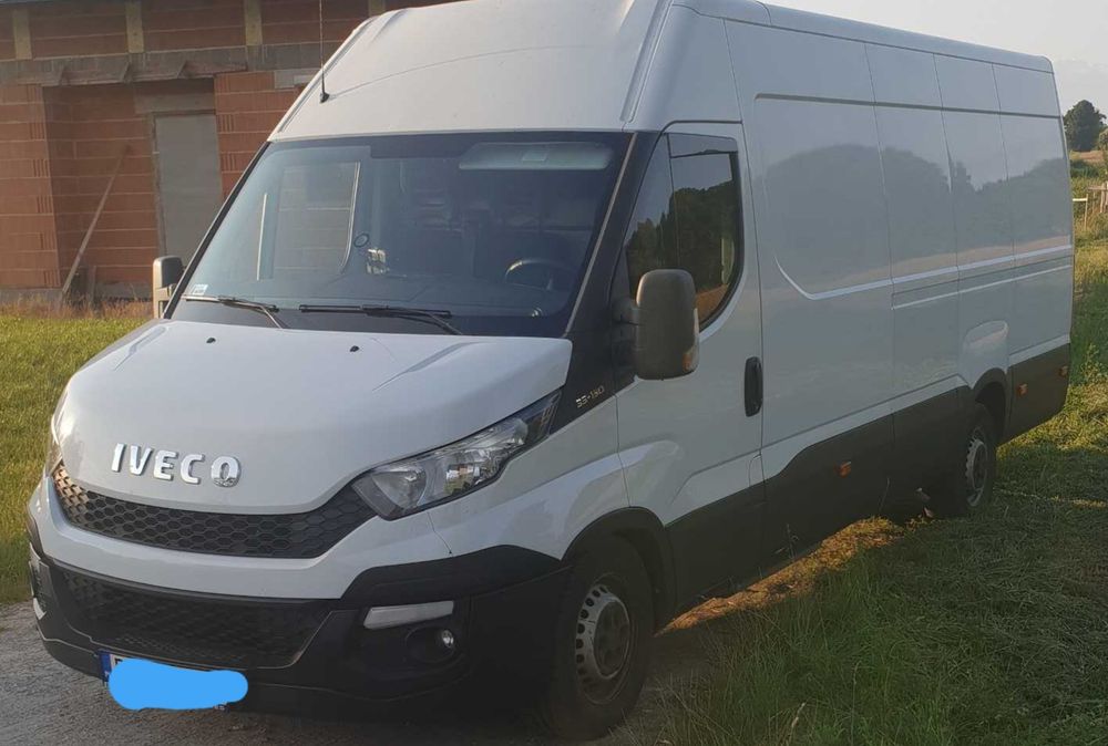 Usługi transportowe wynajem busa z kierowca taxi bagażowe