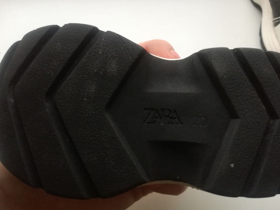 Кросівки дитячі 20р