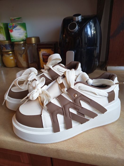 Sneakersy na platformie Renee