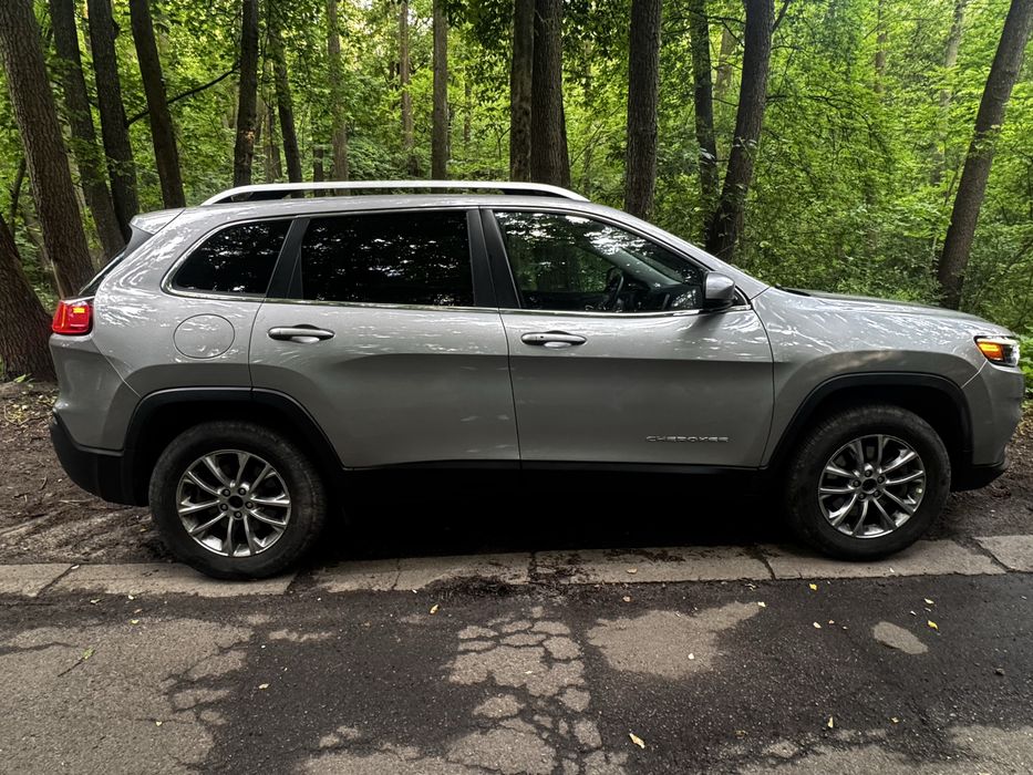 Продам jeep cherokee KL  2019 повний привід газ/бенз