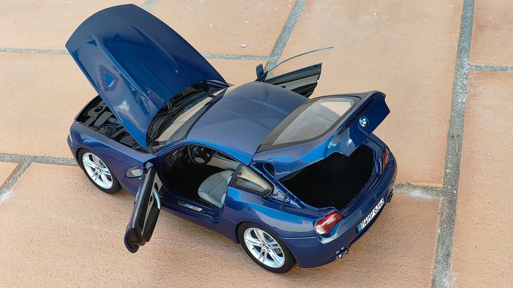 BMW Z4 M Kyosho 1/18