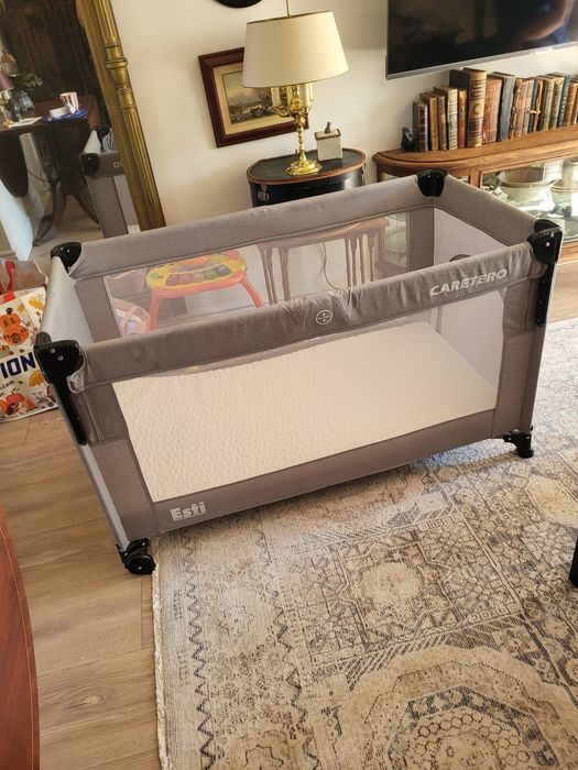 Łóżeczko turystyczne z materacem