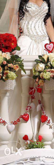 Шикарна весільна сукня