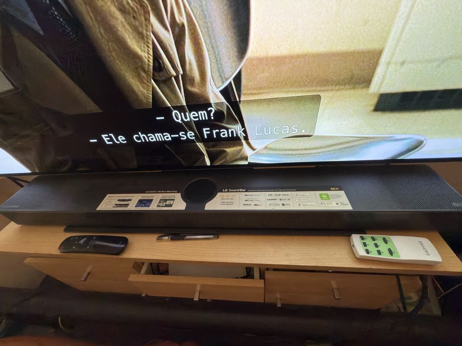 Conjunto LG OLED 55" (C3) + Soundbar LG SC9S (com Subwoofer e Suporte)