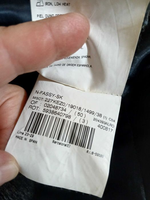 Blusão de pele de ovino Burberry preto