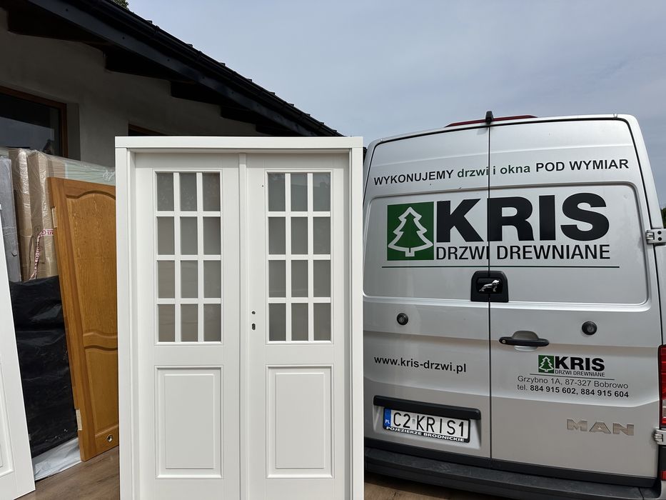 Drzwi drewniane dwuskrzydłowe na wymiar  Białe z ościeżnicą regulowaną