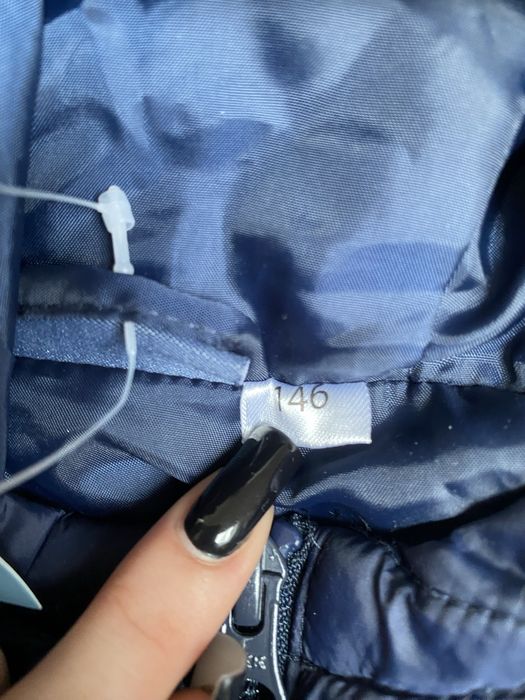 Nowa granatowa kurtka 146