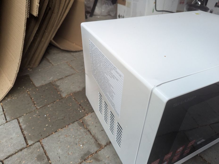 Kuchenka mikrofalowa sharp