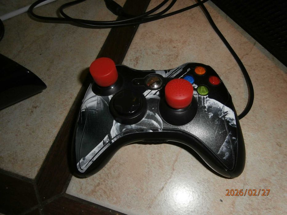 Konsola Xbox 360 E 250G + okablowanie + pad + 5 gier Cena Ostateczna