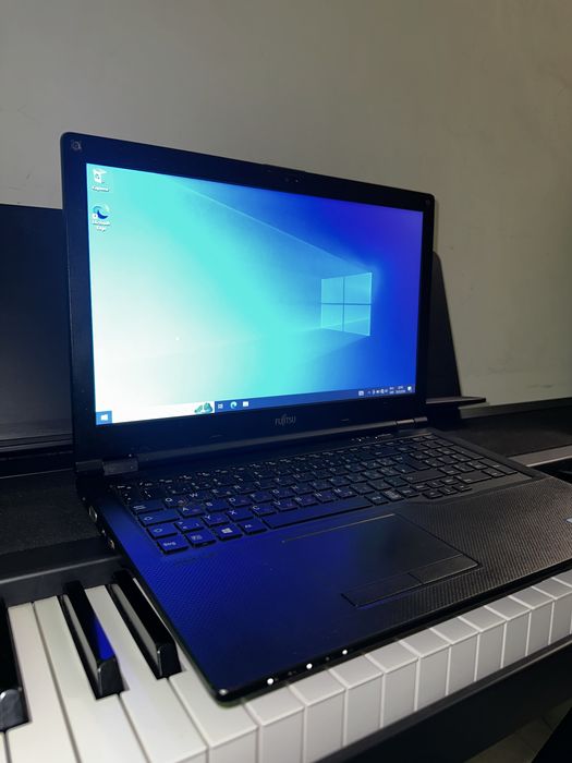 Ноутбук  fujitsu