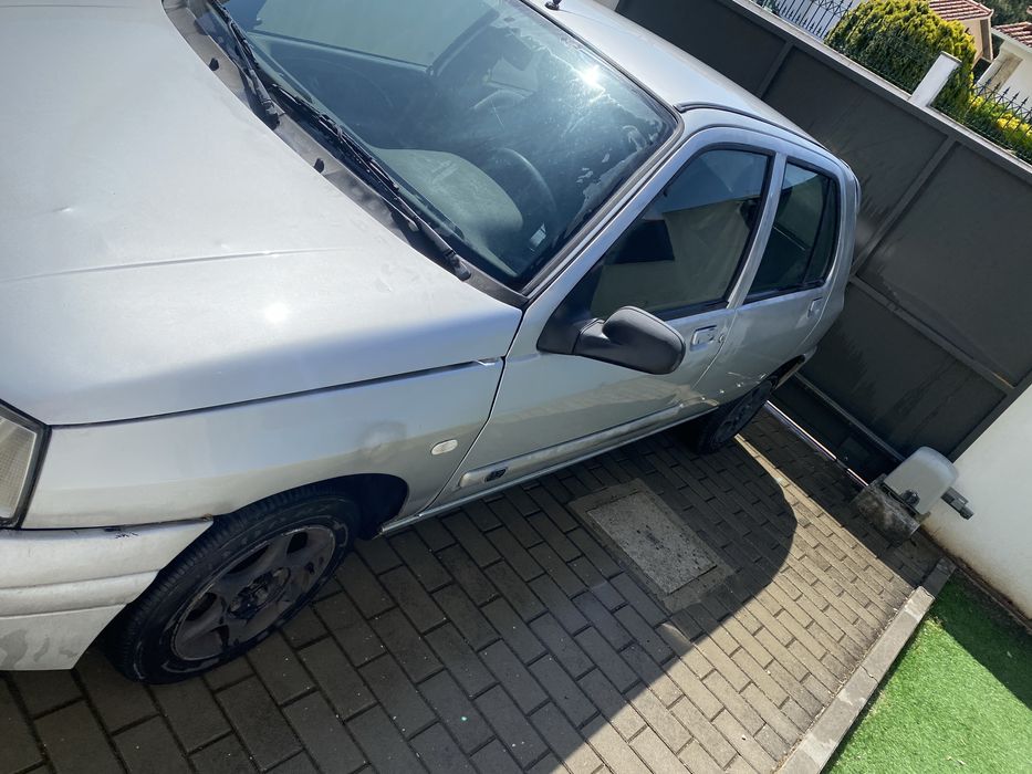 Renault Clio I Hatchbach 1.2 16V Gasolina