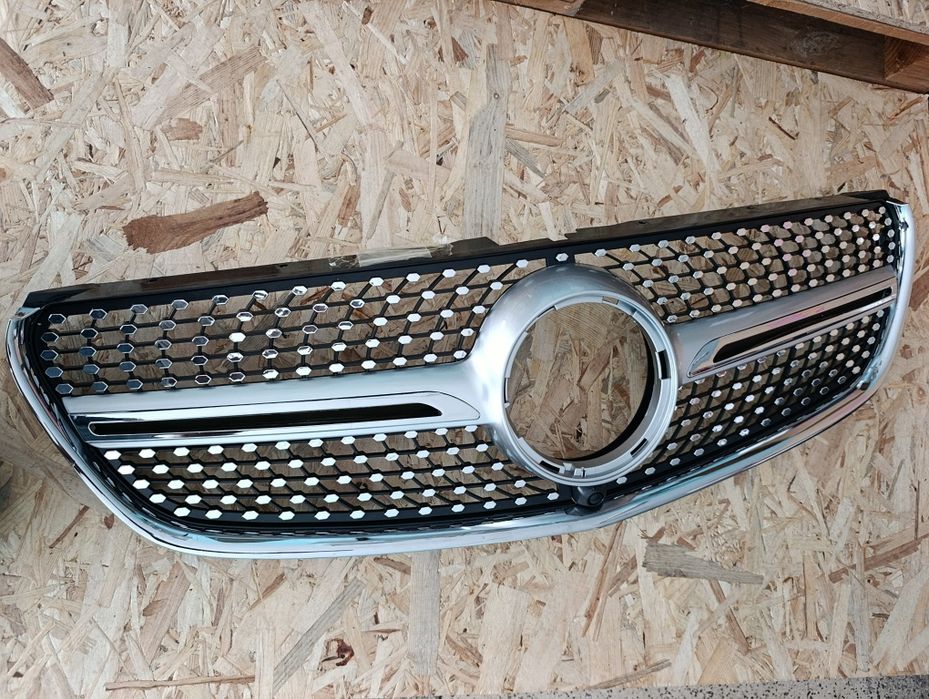 Grelha Mercedes Benz