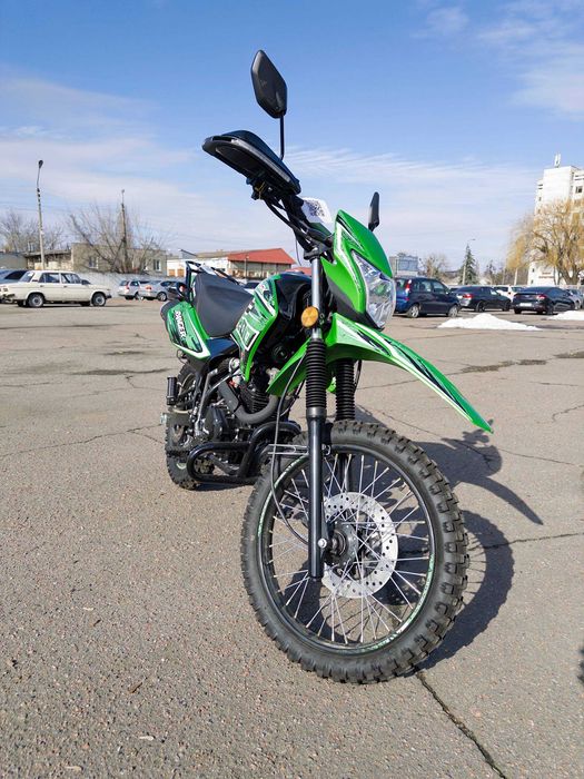 Мотоцикл SPARK SP200D-4