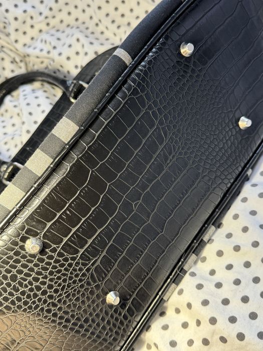 Czarna torebka w kratę