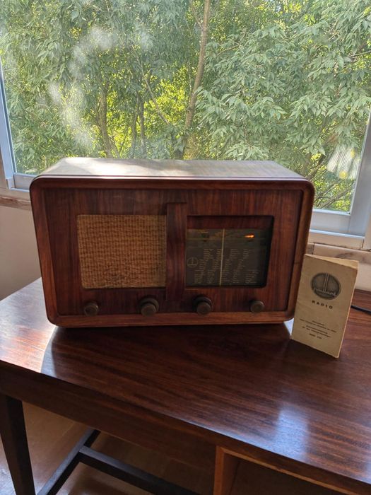 Rádio a válvulas 1939 Paillard Mod. 445