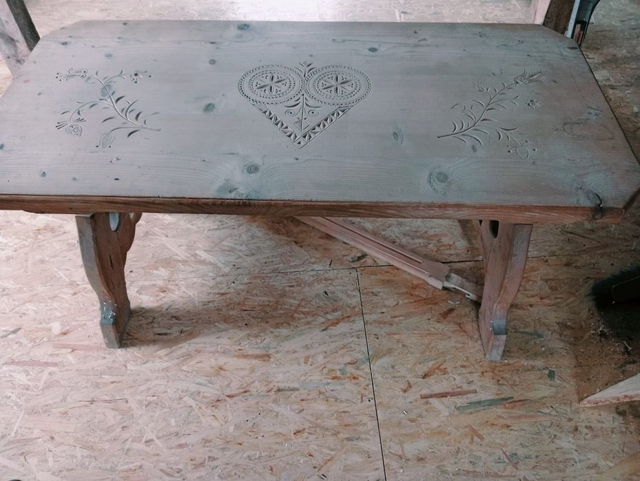 Stół ława rzeźbiona