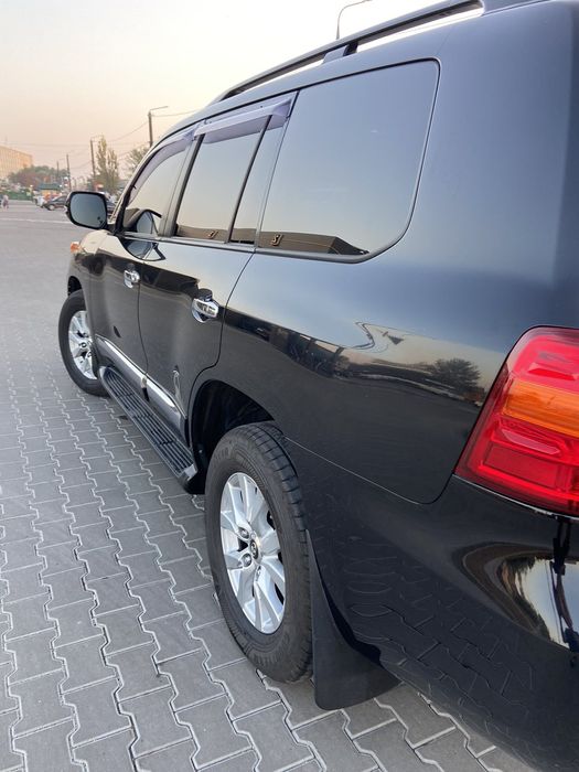 Продам Toyota Land Cruiser 200 (FL) 2012