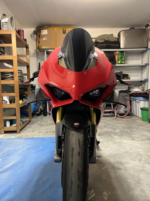ducati panigale v4s