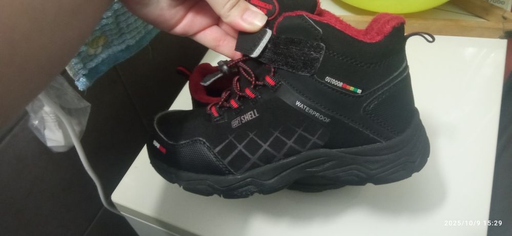 Кросівки 30р. осінь-зима