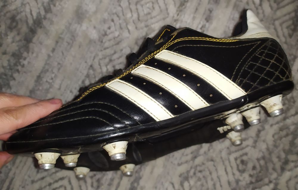 Adidas Korki piłkarskie r. 38 / 23,5 cm