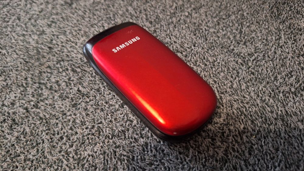 Telefon Samsung GT-E1150 RED Bez simlock! Polskie Menu. + Ładowarka!