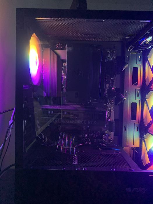 Gemingowy pc RTX 5060 / DDR 5 32 GB 6000 MT / i5 14400f