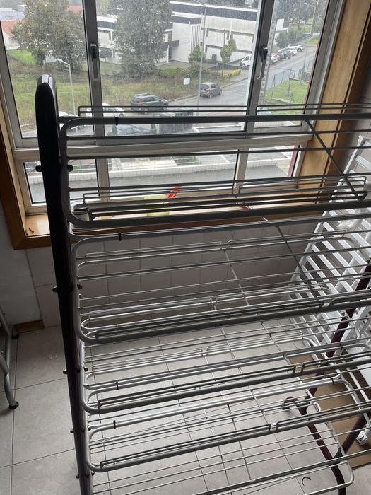 Prateleiras variadas