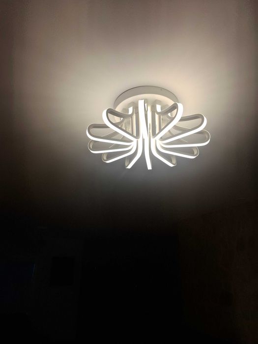 Candeeiro moderno Led AEG