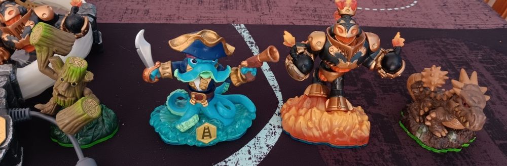 Vários Bonecos Skylanders Nintendo Wii/ PlayStation 3
