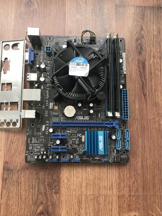 процесор I5-3470,8 GB Ram,материнская плата Asus H61,кулер