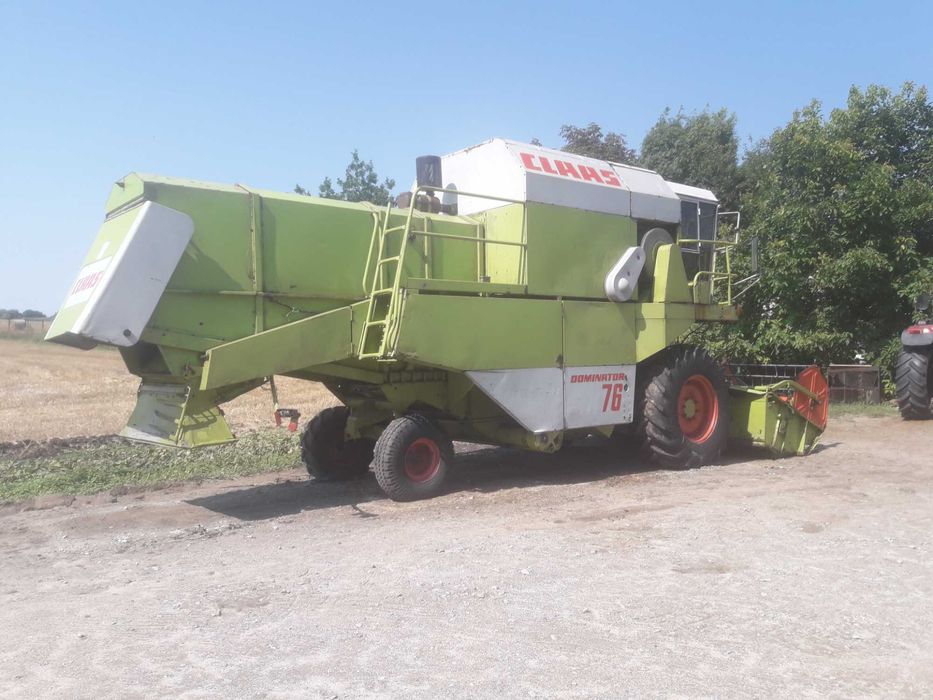 Claas Dominator 76