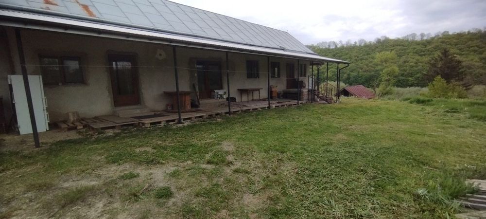 Будинок біля Дністра.