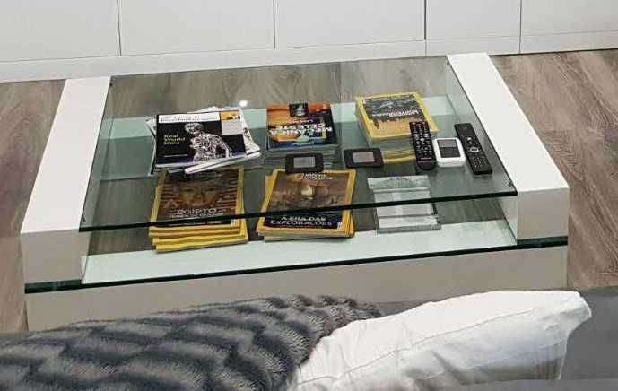 Mesa de Centro MDF e vidro