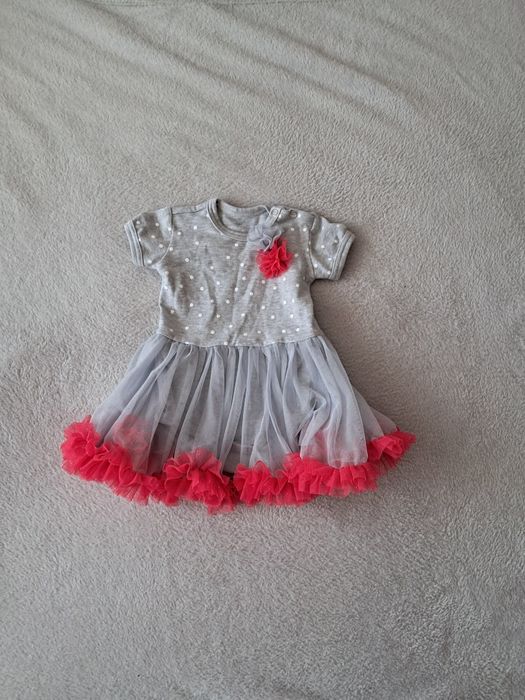 Prześliczna sukienka body tiul 68 Bambarillo krótki rękaw