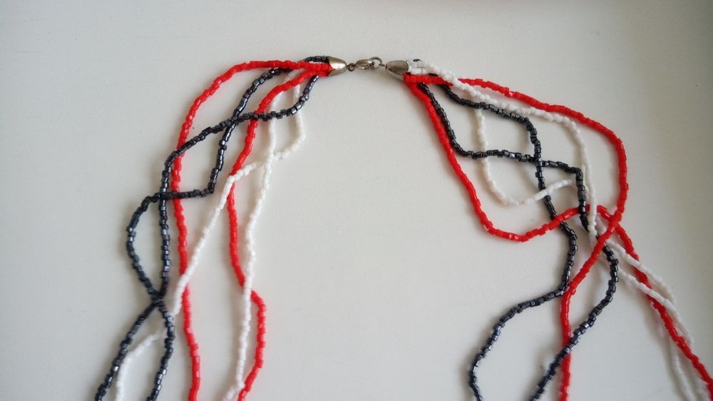 Намисто з бісеру.