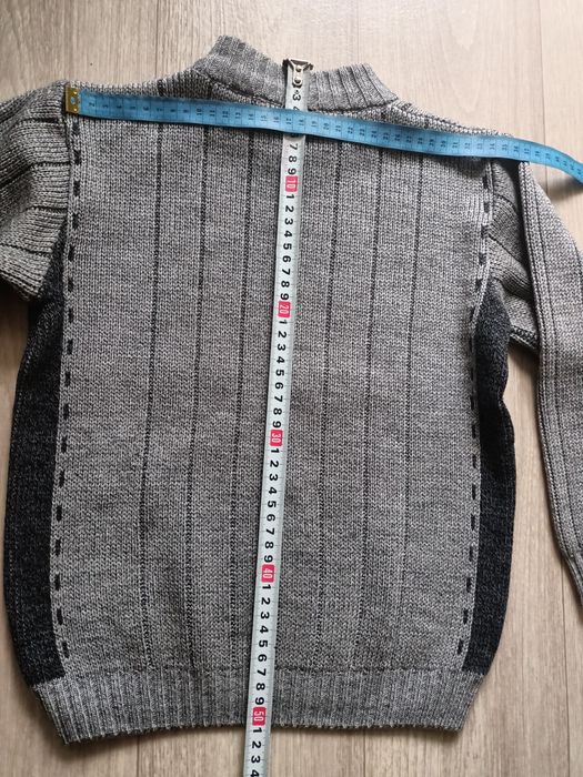 Продам светри для хлопчика