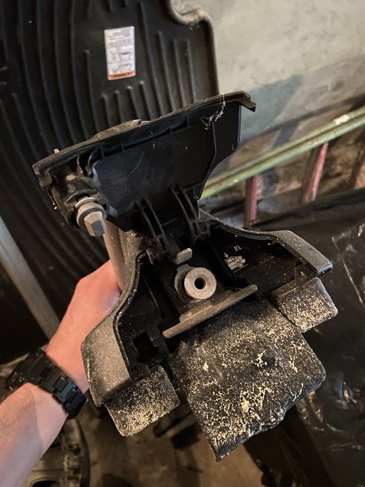 Рейлінги Thule Audi a4b8