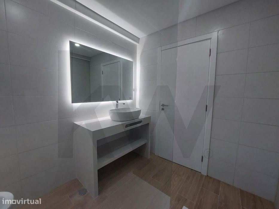 Apartamento T2 Renovado no Centro da Ericeira