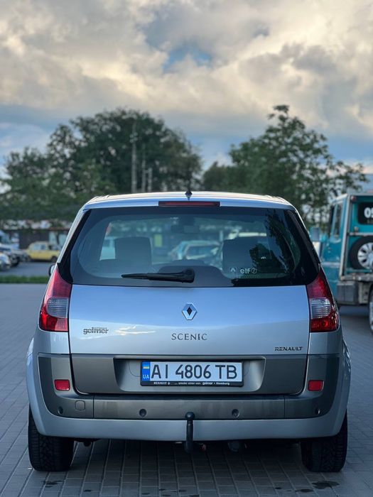 продам надійний сімейний автомобіль