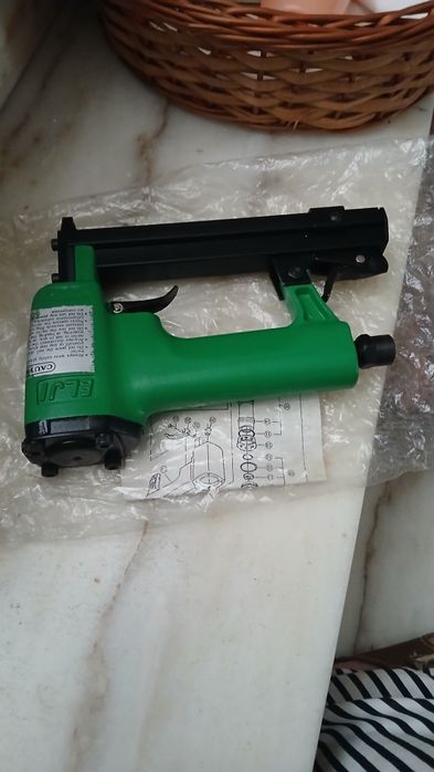 Agrafador industrial pneumático