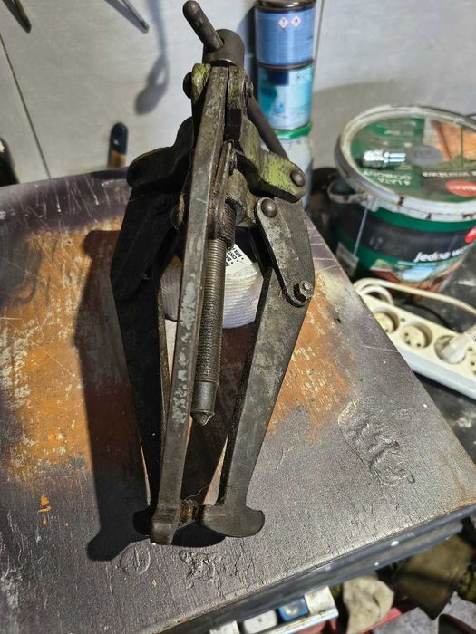 Ściągacz do łożysk