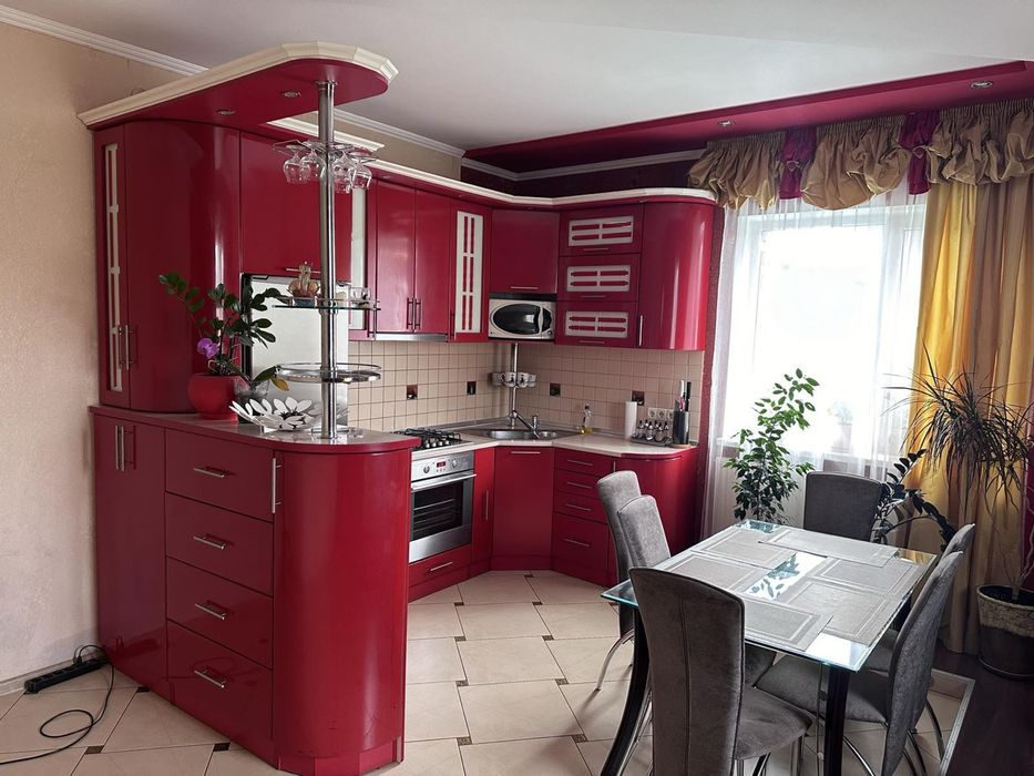 Продам кухню !!!