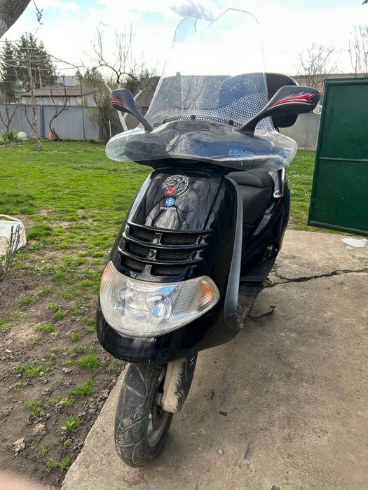 Продам скутер PIAGGIO в хорошому стані