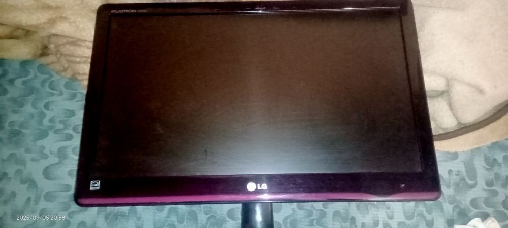 Монитор Flatron E2250V-PN