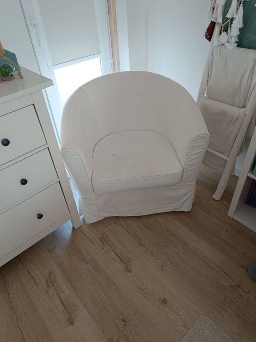 Cadeirao com forra branca