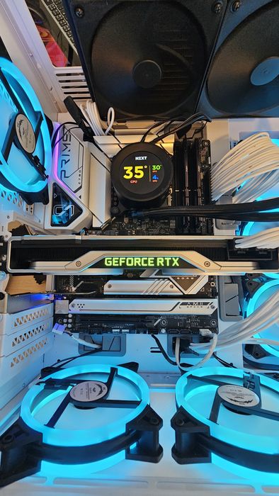 NVIDIA GeForce RTX 2080 Founders Edition (FE) 8GB GDDR6.